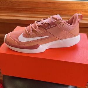 Nike Vapor Lite HC Womens Tennis Shoes size 9.5 NEW